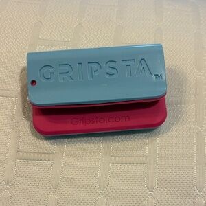 Gripsta Gear Blue and Pink snowboard grip